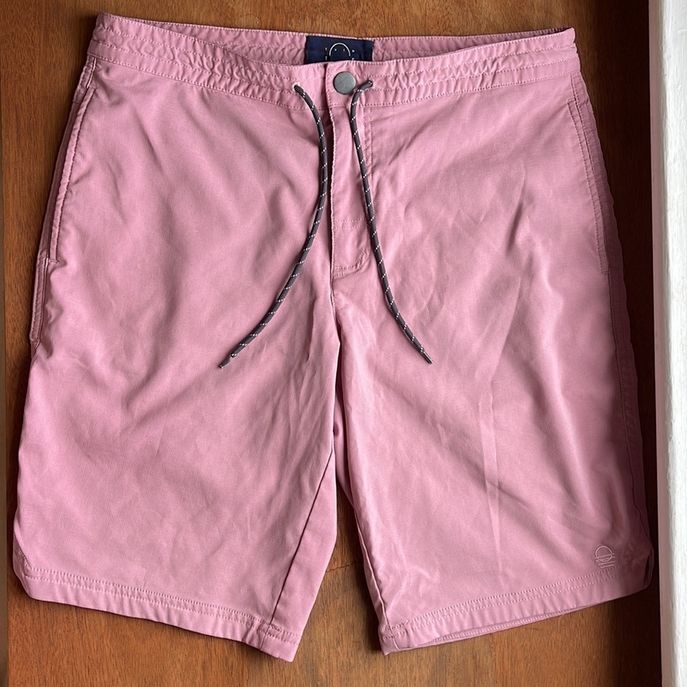 Even Tide Hybrid Shorts